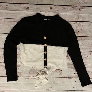Black & White Colorblock Tie-Front Sweater Size M